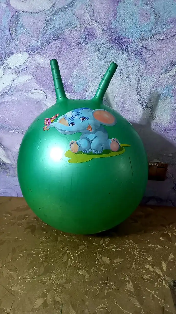 Детский мягкий прыгун и искусственная елка 130см