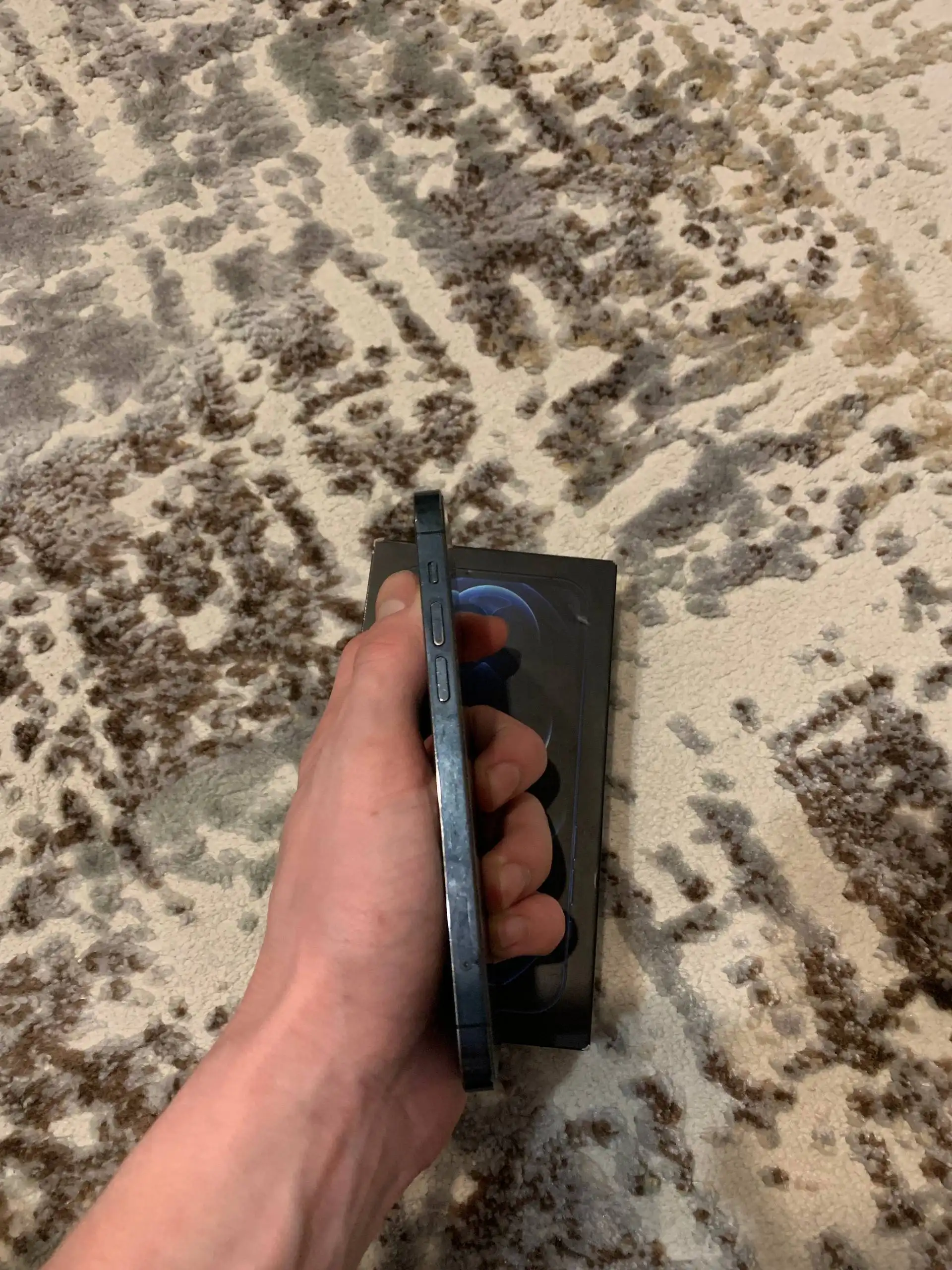 Продам iPhone 12 Pro 128GB Pacific Blue