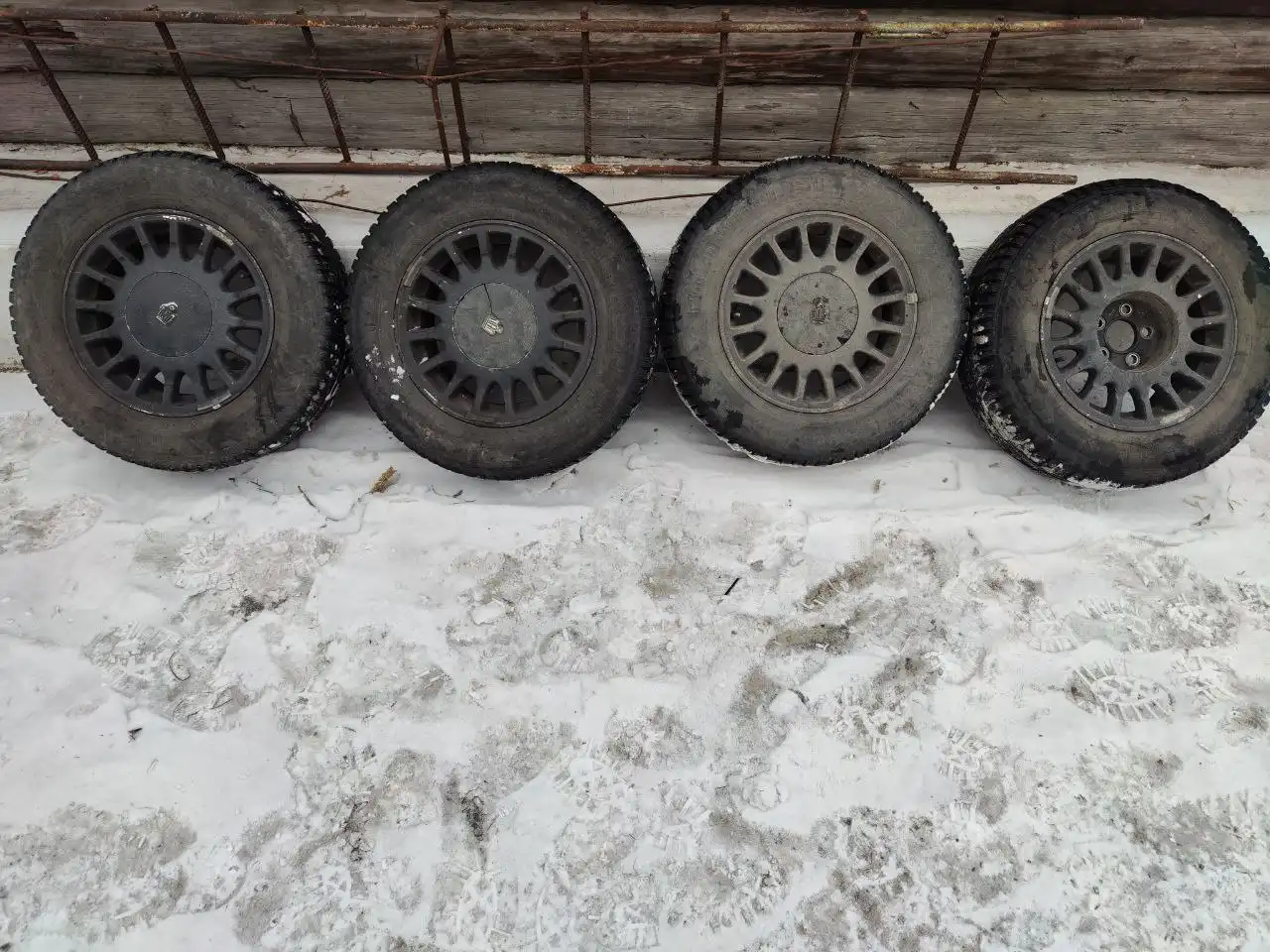 Продажа оригинальных дисков с возможностью обмена