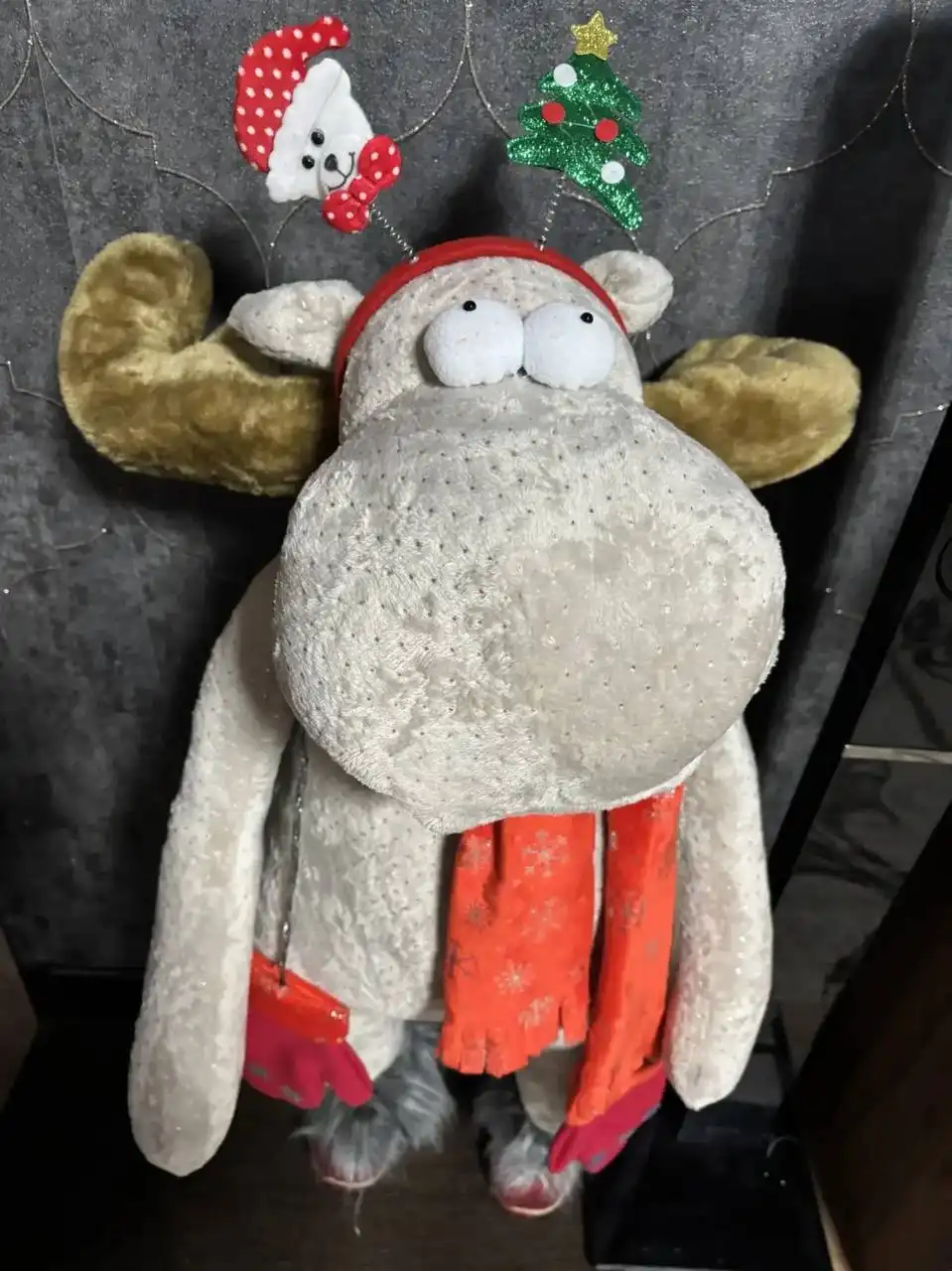 Новогодний олень высотой 1 метр
