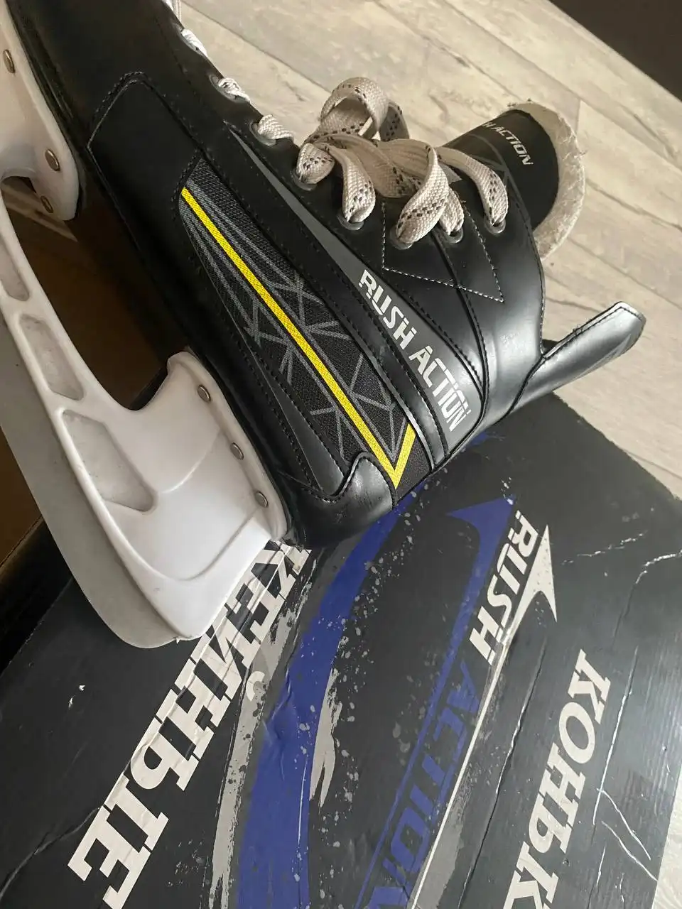 Коньки 45 размера в хорошем состоянии