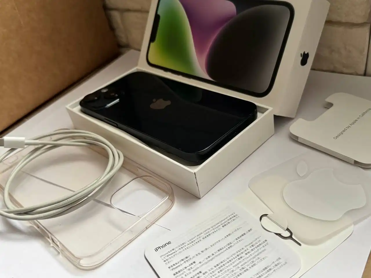 Продам iPhone 14 оригинальный 128gb черный