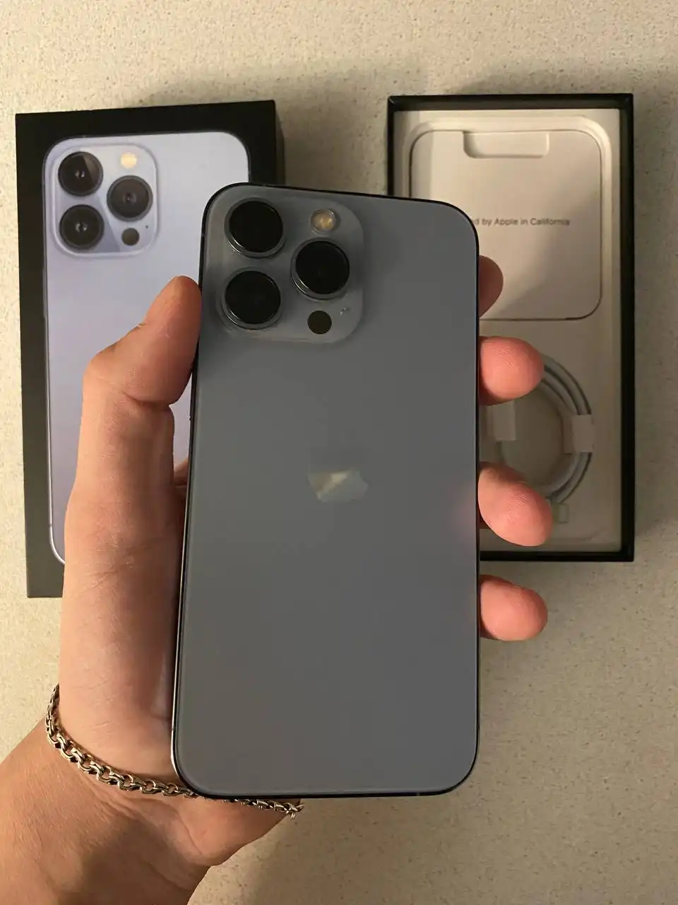 Apple iPhone 13 Pro 256GB голубой
