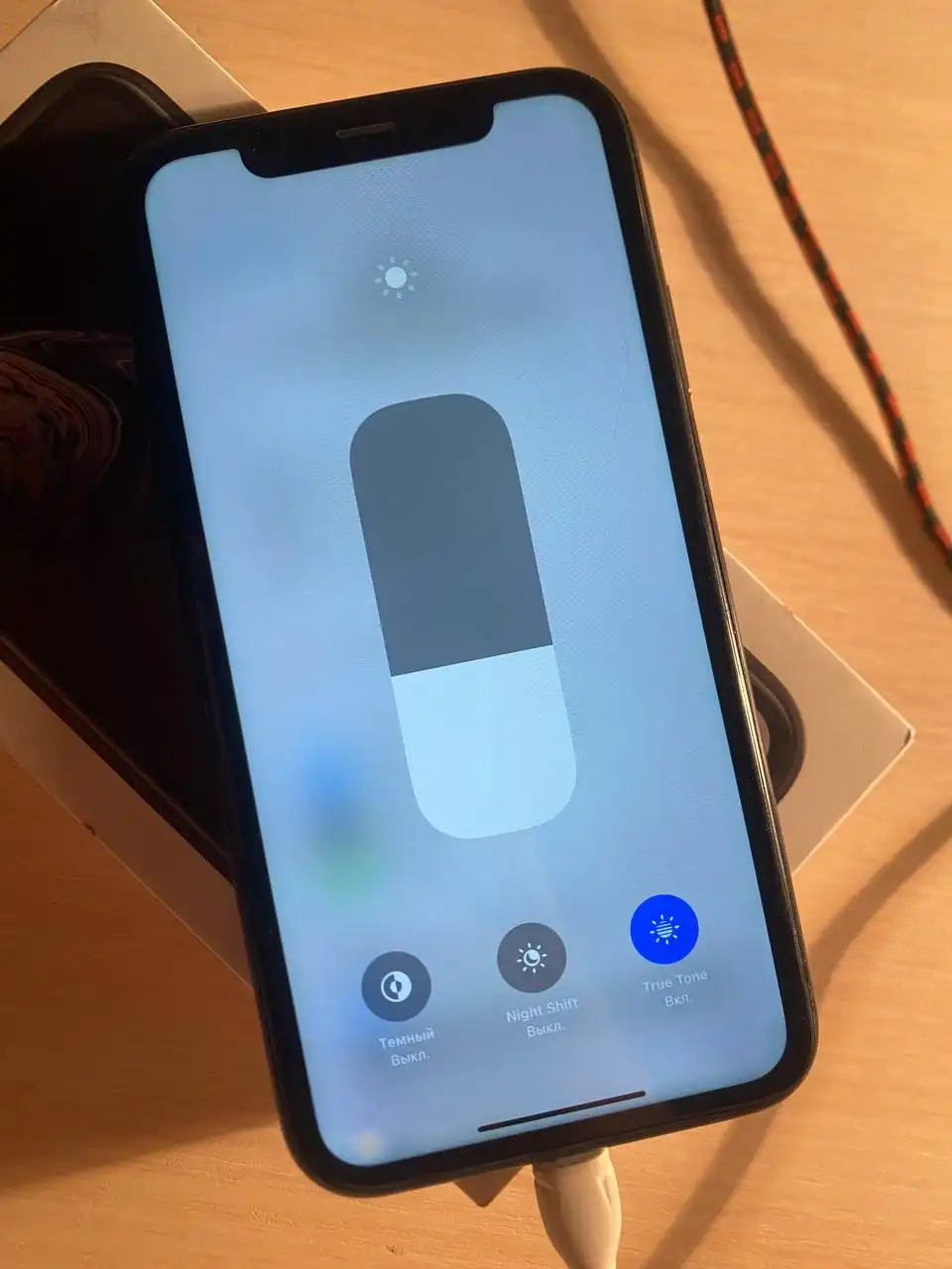 Продам айфон Xr и айфон 11 с неработающим Face ID