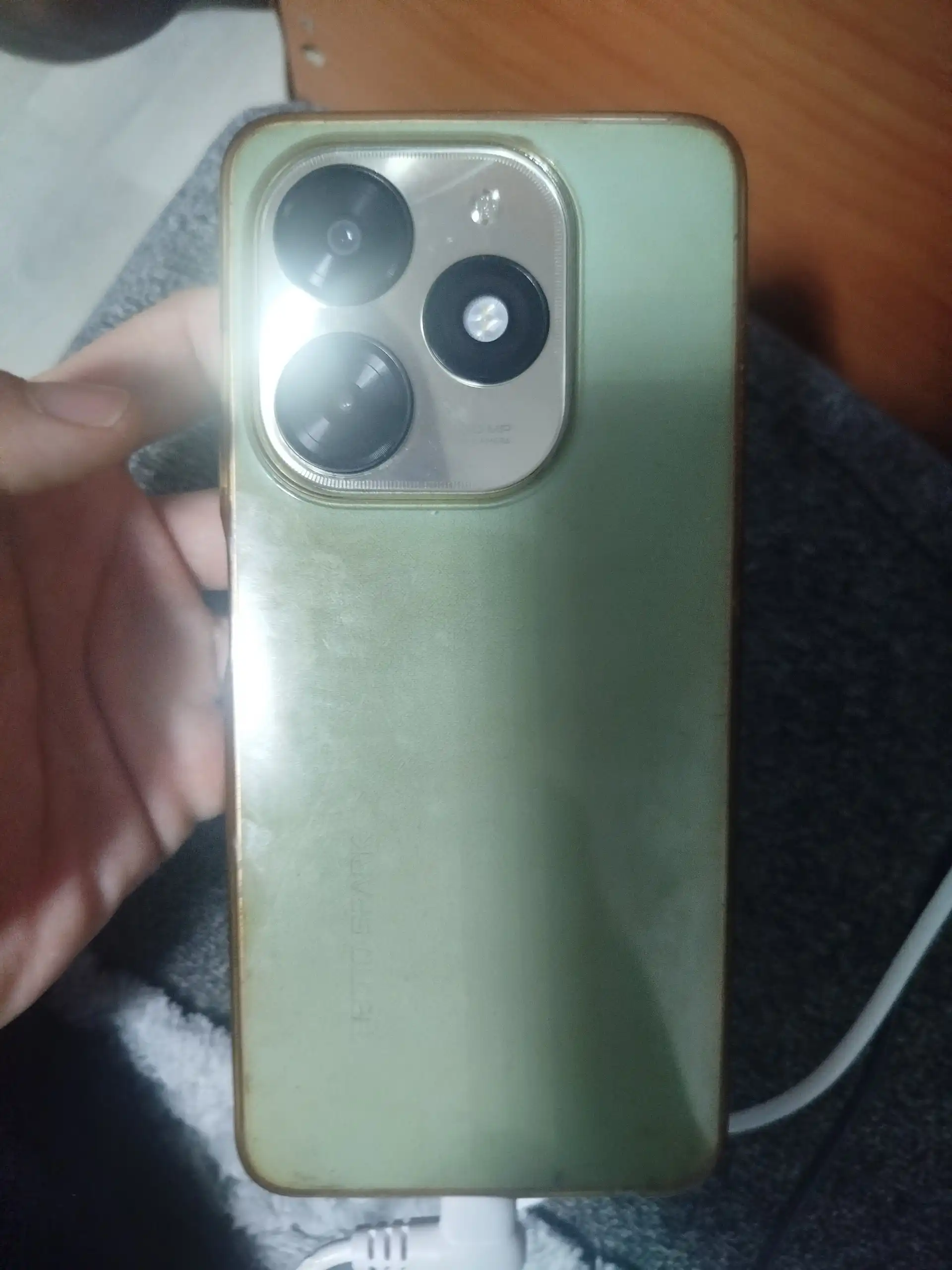 Продажа заблокированного iPhone X Max 64 ГБ с дефектами