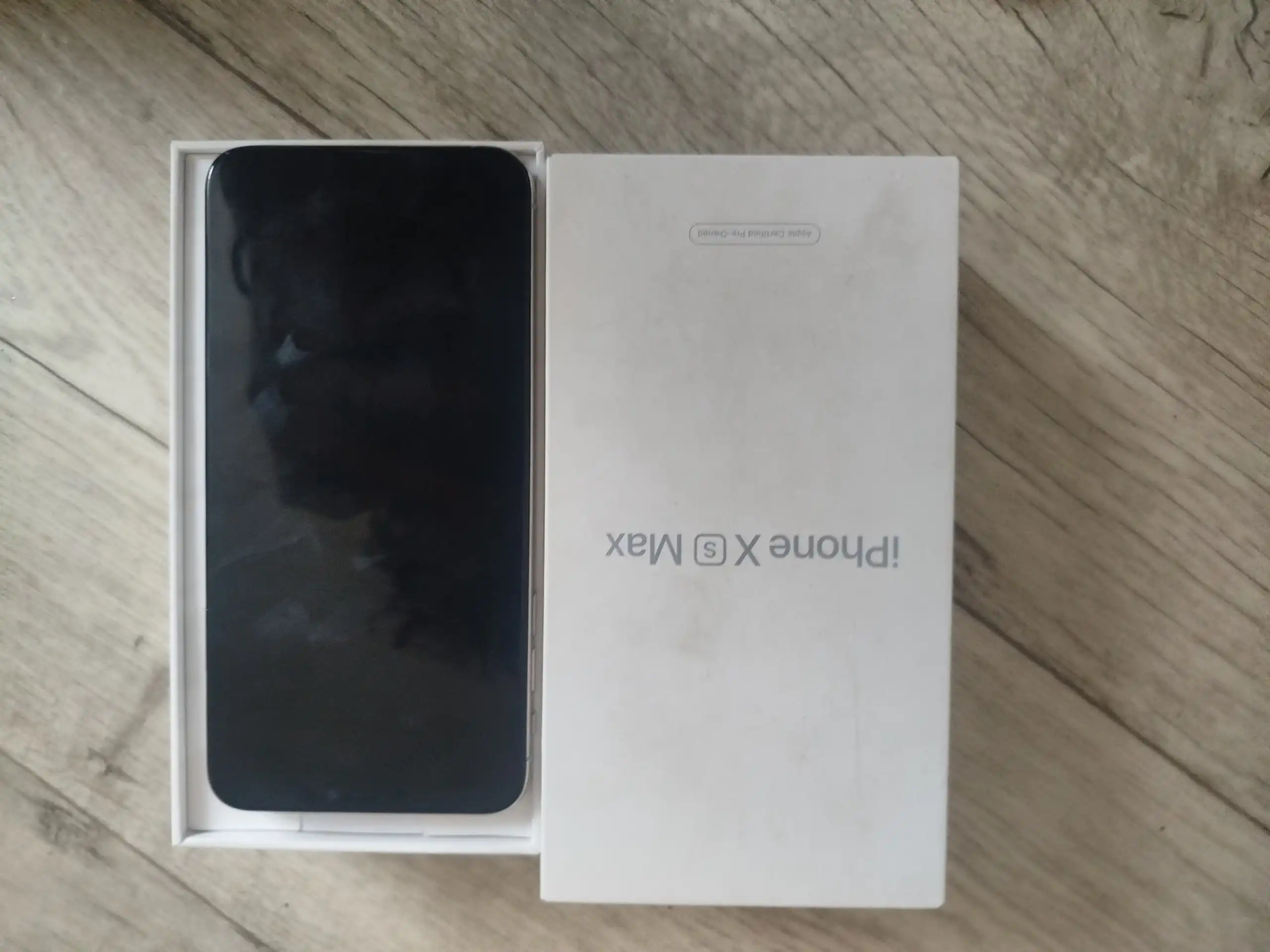 Продажа заблокированного iPhone X Max 64 ГБ с дефектами