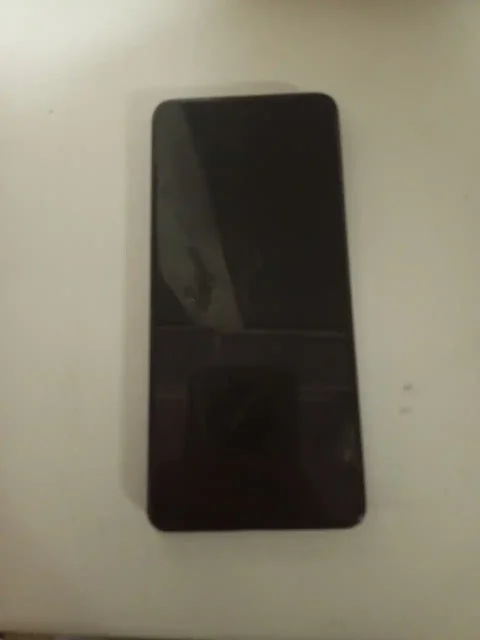 Телефон Tecno Pova 5 Pro 5G, 256 ГБ, разбит экран - Электроника в Минусинск