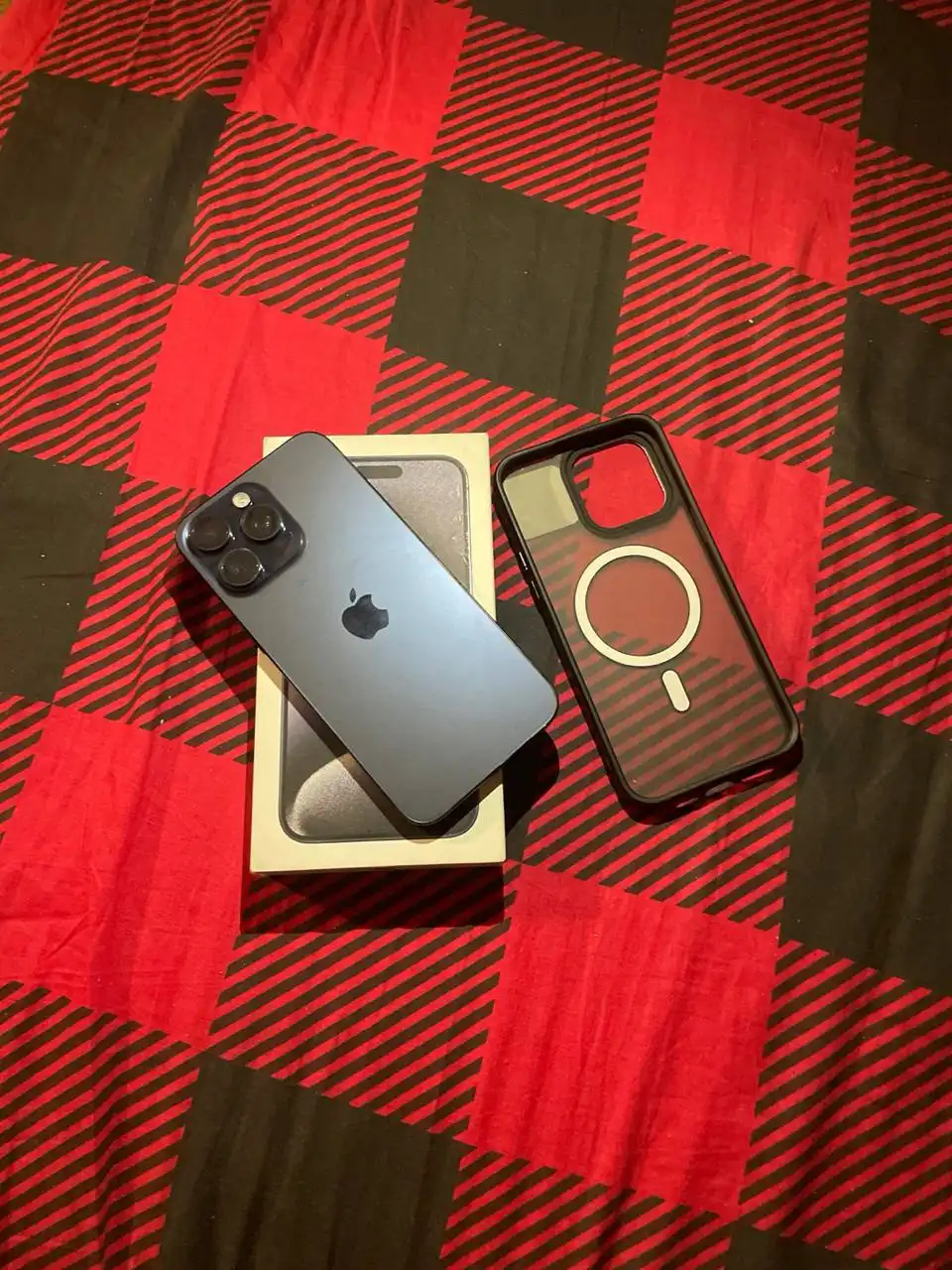 Продам айфон 15 pro max 256gb Blue Titanium