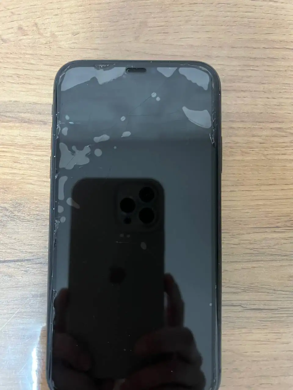 Продам iPhone 11 64GB