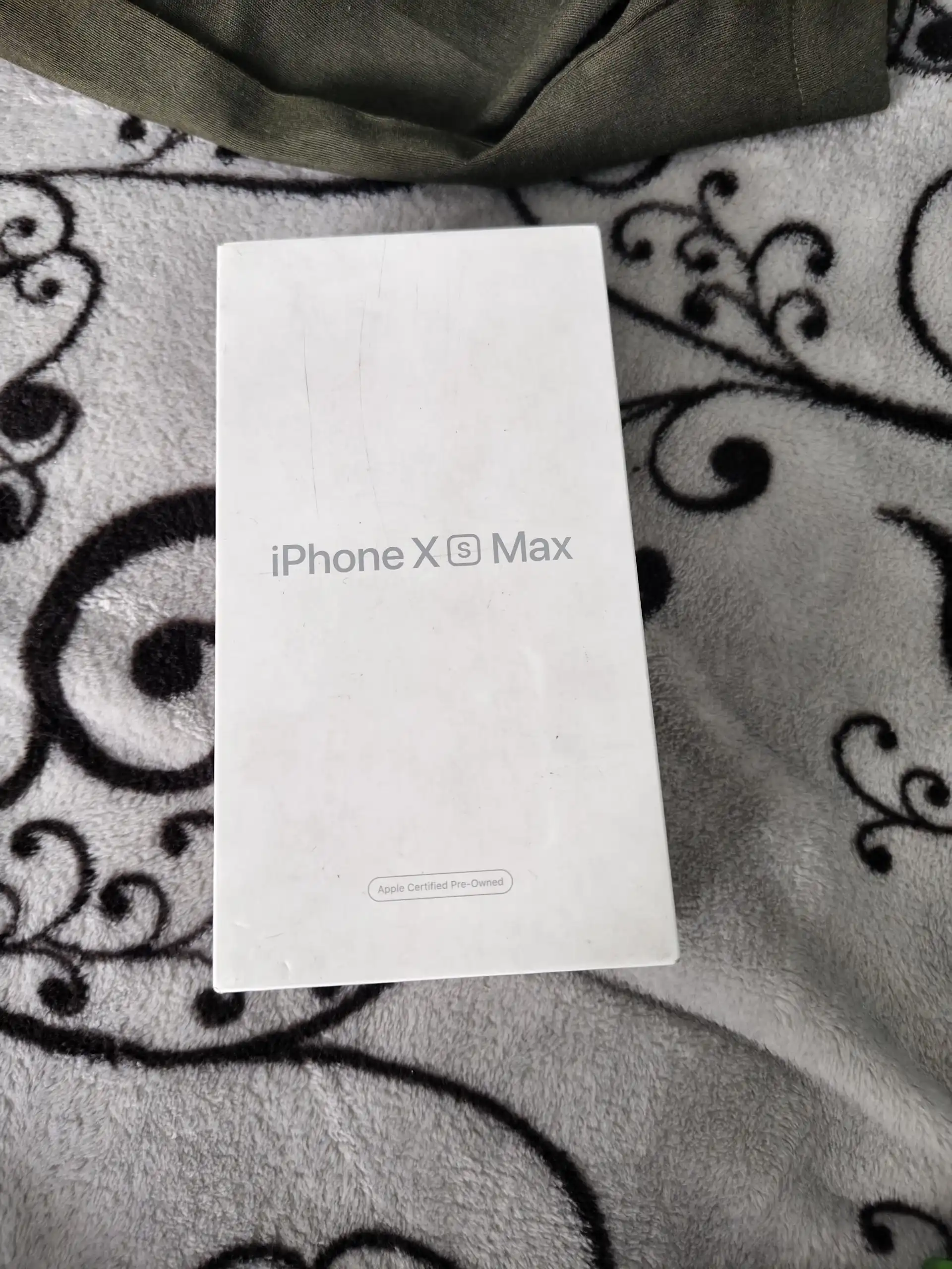 Продам iPhone XS Max с порванным шлейфом и заменой АКБ - Смартфоны (Электроника) в Минусинск