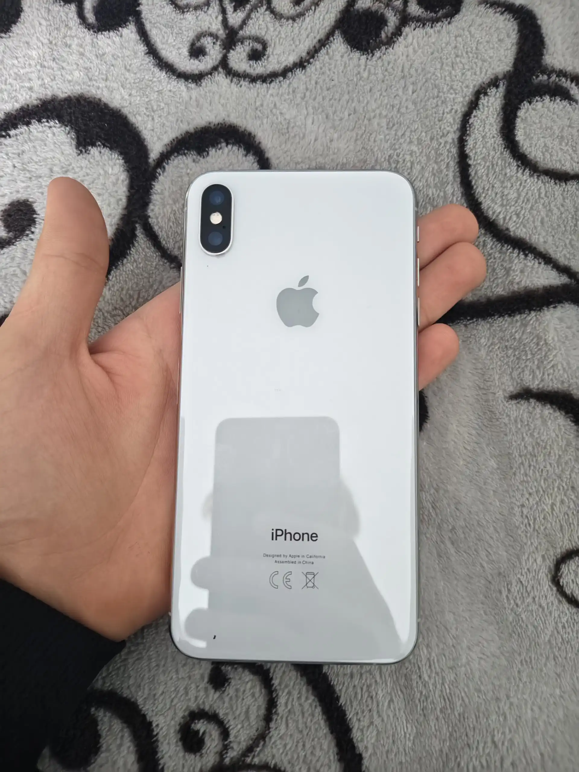 Продам iPhone XS Max с порванным шлейфом и заменой АКБ - Смартфоны (Электроника) в Минусинск