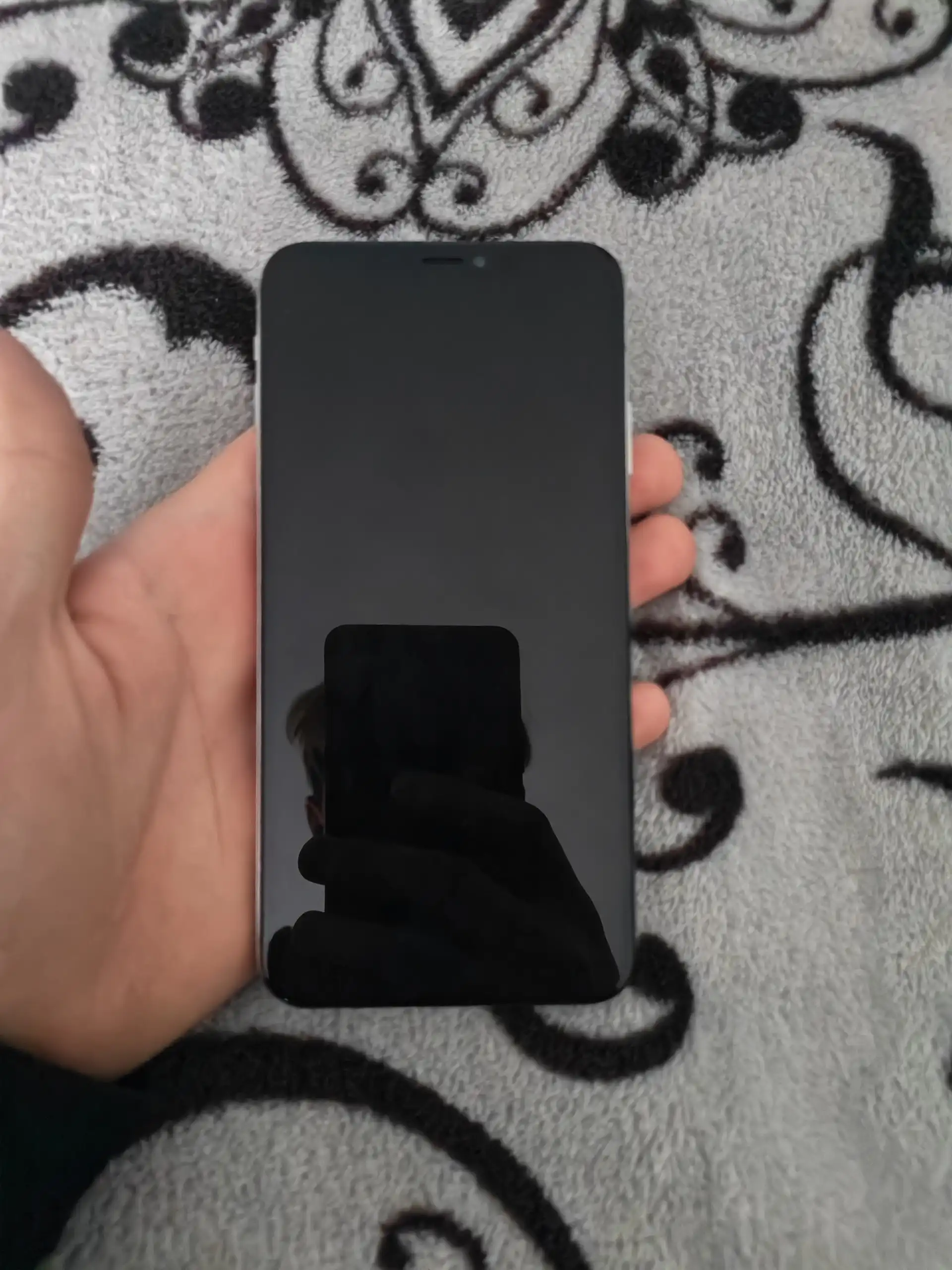 Продам iPhone XS Max с порванным шлейфом и заменой АКБ - Смартфоны (Электроника) в Минусинск