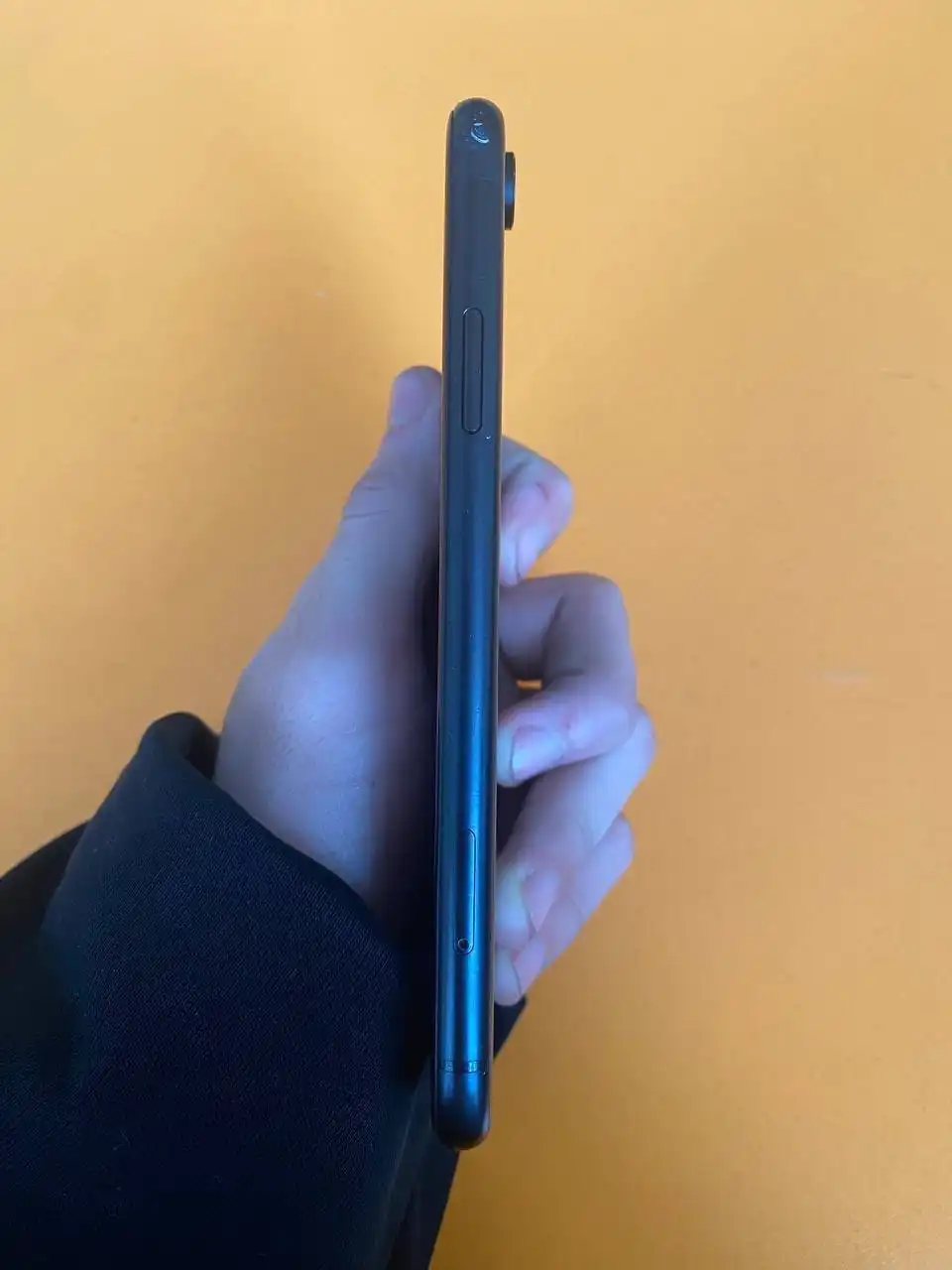 iPhone XR 64GB 80% емкость батареи - Смартфоны (Электроника) в Минусинск