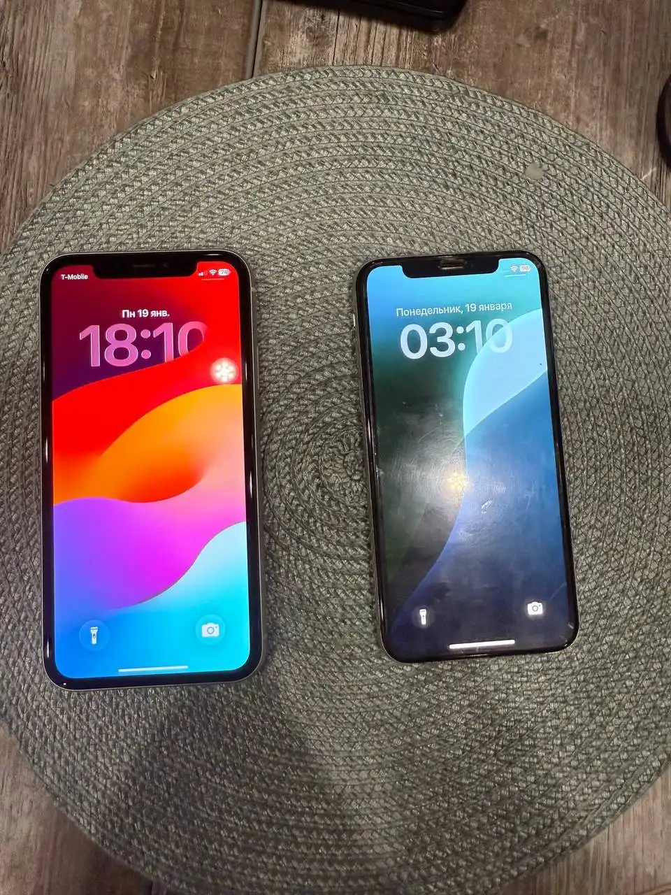 Продам iPhone 11 и iPhone Xs - Смартфоны (Электроника) в Минусинск