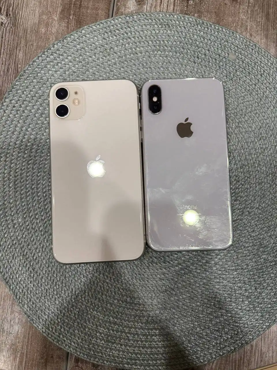 Продам iPhone 11 и iPhone Xs - Смартфоны (Электроника) в Минусинск