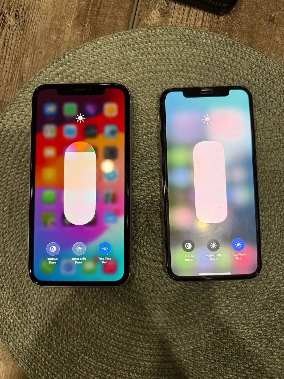 Продам iPhone 11 и iPhone Xs - Смартфоны (Электроника) в Минусинск