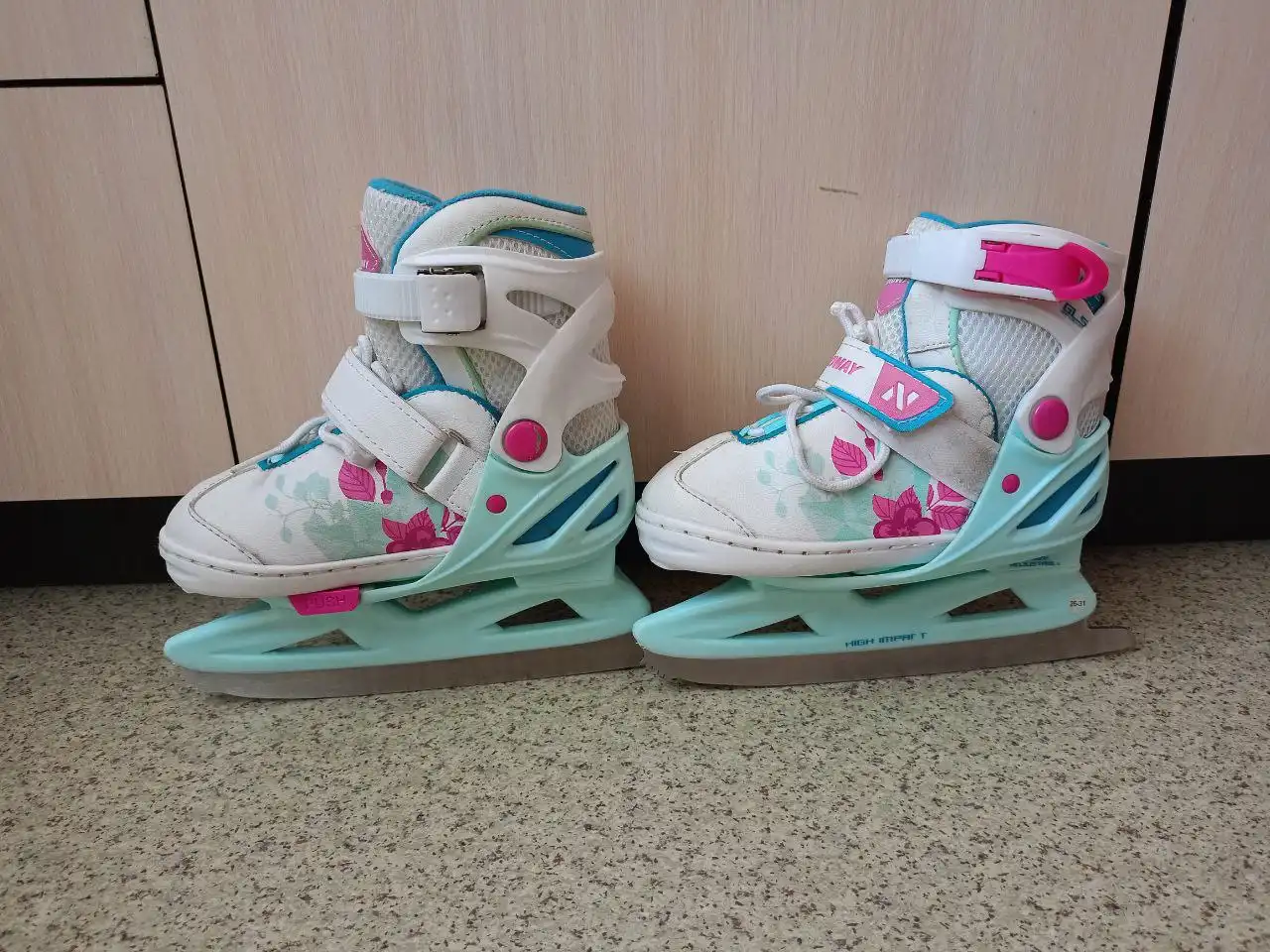 Коньки раздвижные, состояние хорошее - Коньки (Хобби и отдых) в Минусинск