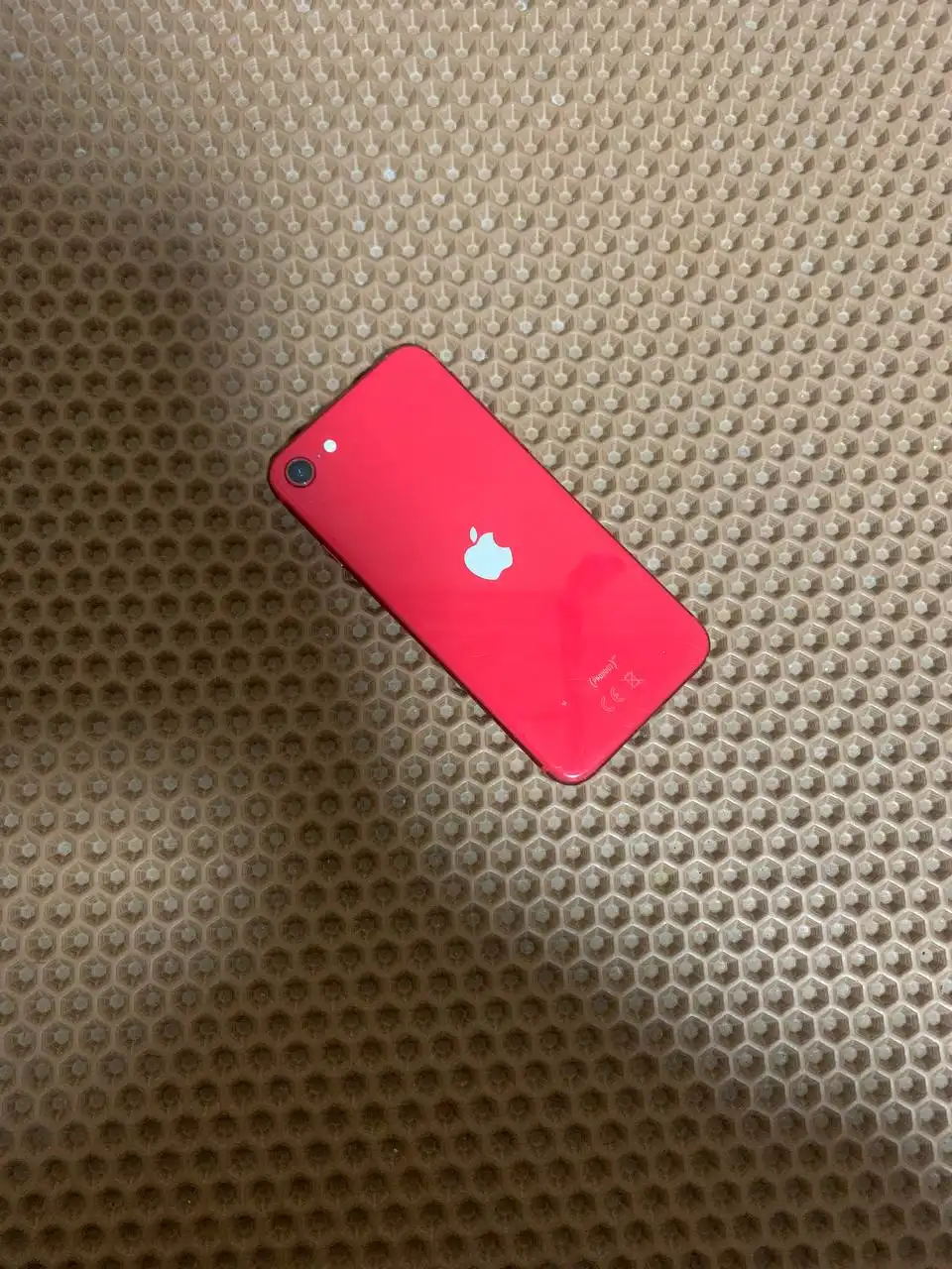 Смартфон iPhone SE 2020 64GB - Смартфоны (Электроника) в Минусинск