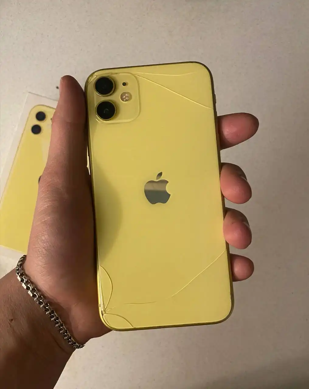 Айфон 11 64 ГБ без Face ID - Смартфоны (Электроника) в Абакан