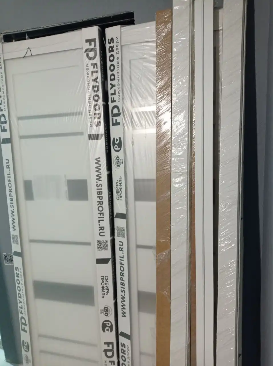 Продажа новых дверей 2 шт - Двери (Для дома и дачи) в Минусинск