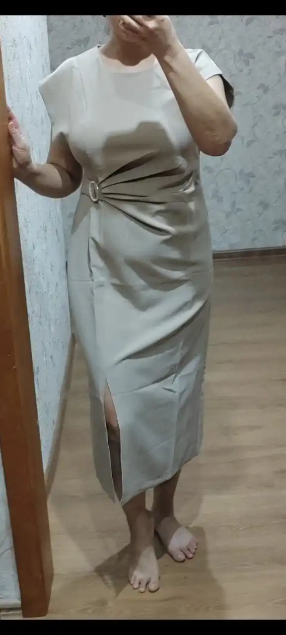 Продам красивое платье размер 48 - Женская одежда (Одежда) в Абакан