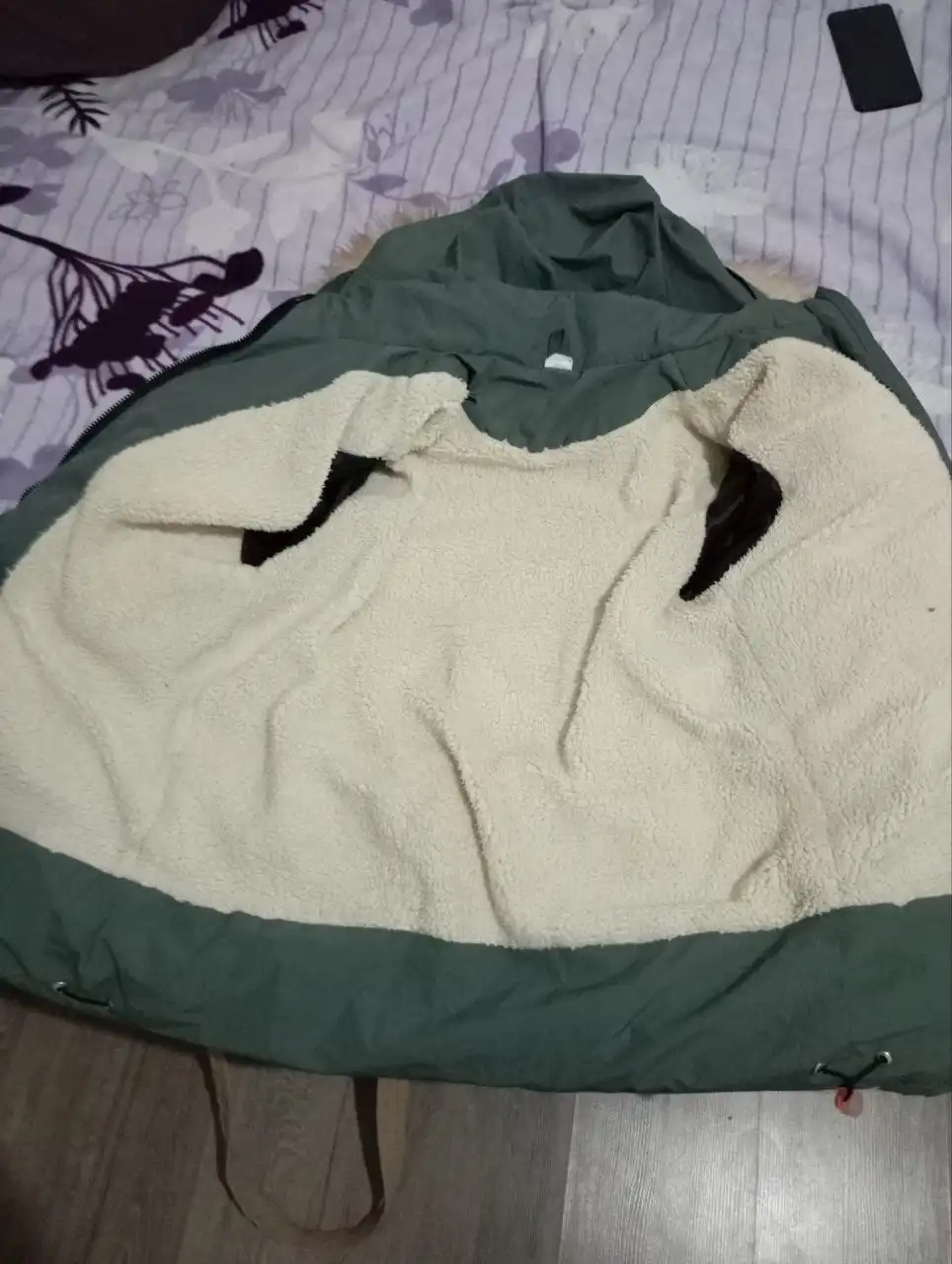 Продам зимнюю куртку для девочек подростков - Верхняя одежда (Одежда) в Минусинск