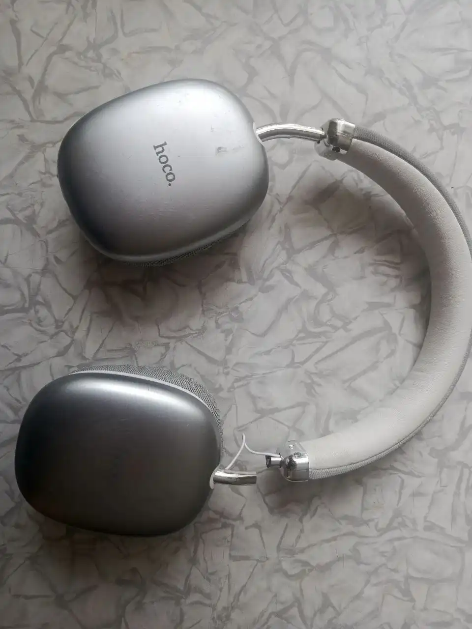 Наушники с повреждённым ухом - Наушники (Электроника) в Минусинск