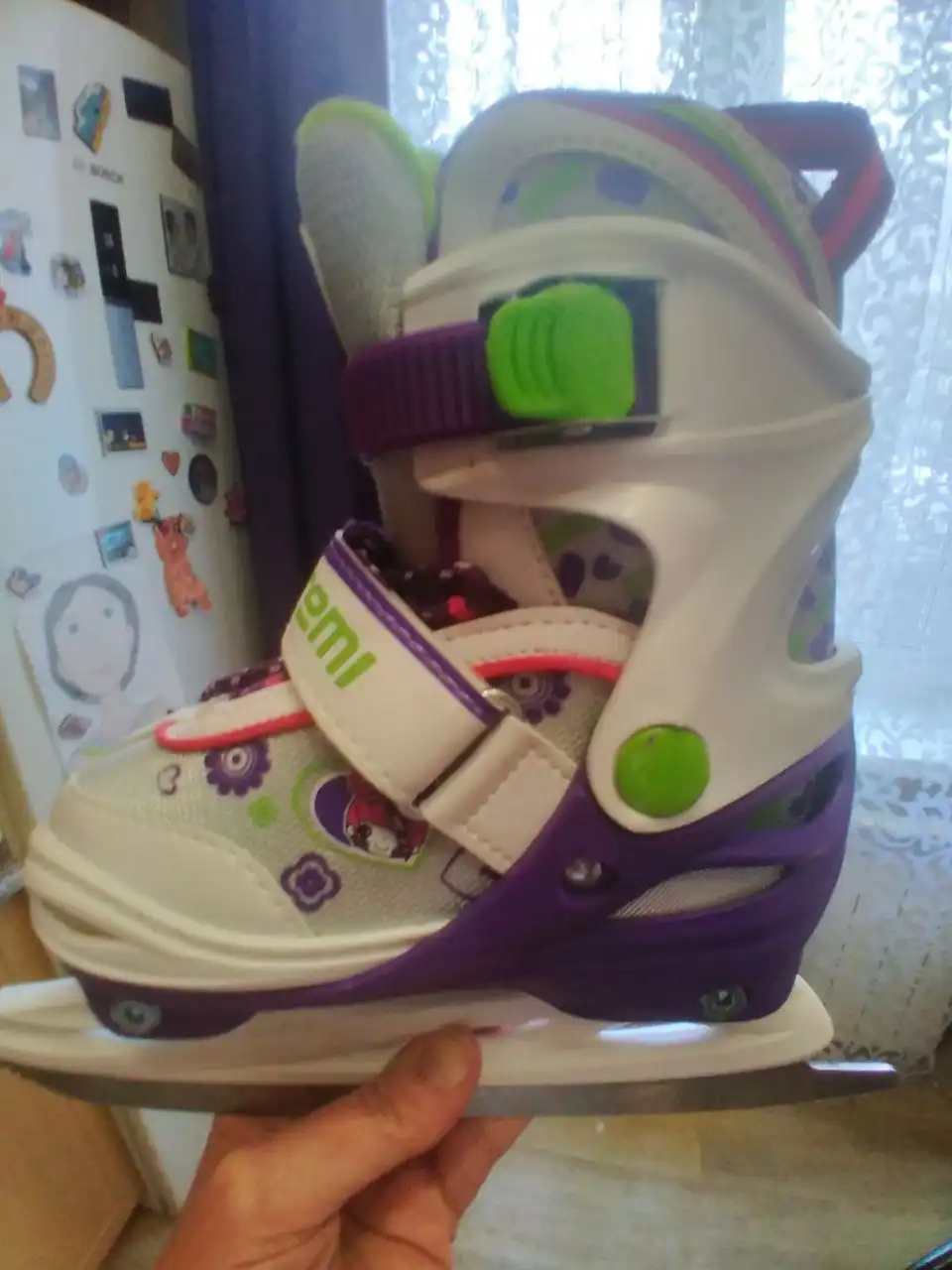 Коньки для девочки размер 30-33 - Хобби и отдых в Абакан
