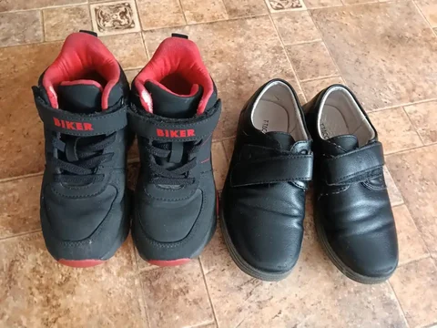 Ботинки и туфли б/у разных размеров - Детская одежда в Минусинск