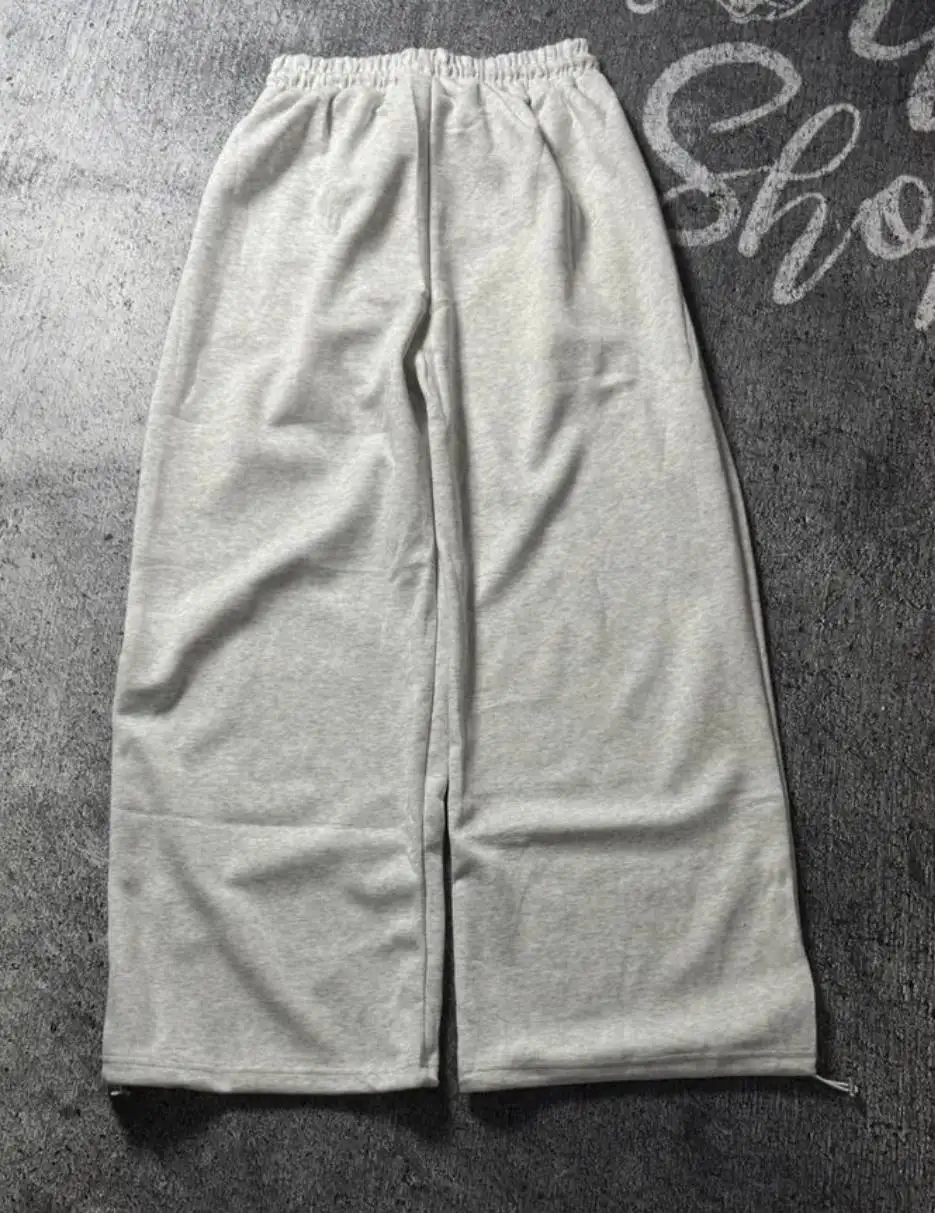 Широкие спортивные штаны - Штаны/Брюки (Одежда) в Минусинск