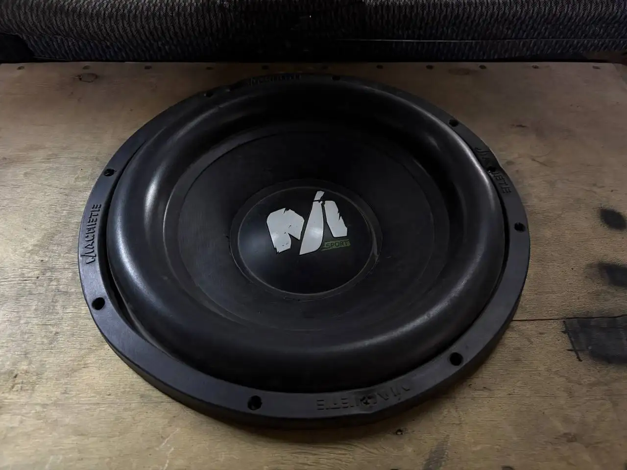 Продам саб Machete Sport 15 и усилитель Kix 600wx1 - Аудиотехника (Электроника) в Минусинск