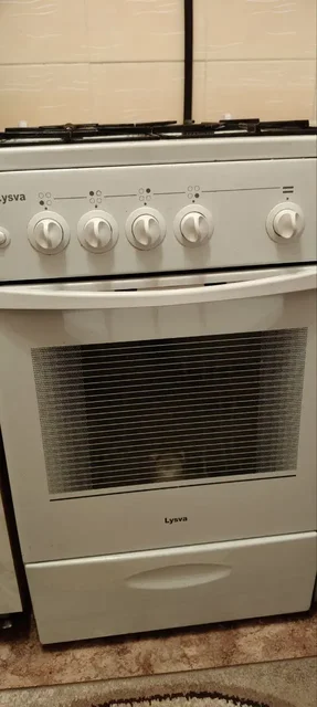 Продам газовую плиту 4 комфортная в отличном состоянии - Холодильники в Минусинск