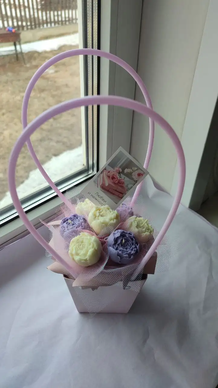 Букеты из воска, шкатулки, статуэтки из гипса к 8 марта - Барахолка в Минусинск