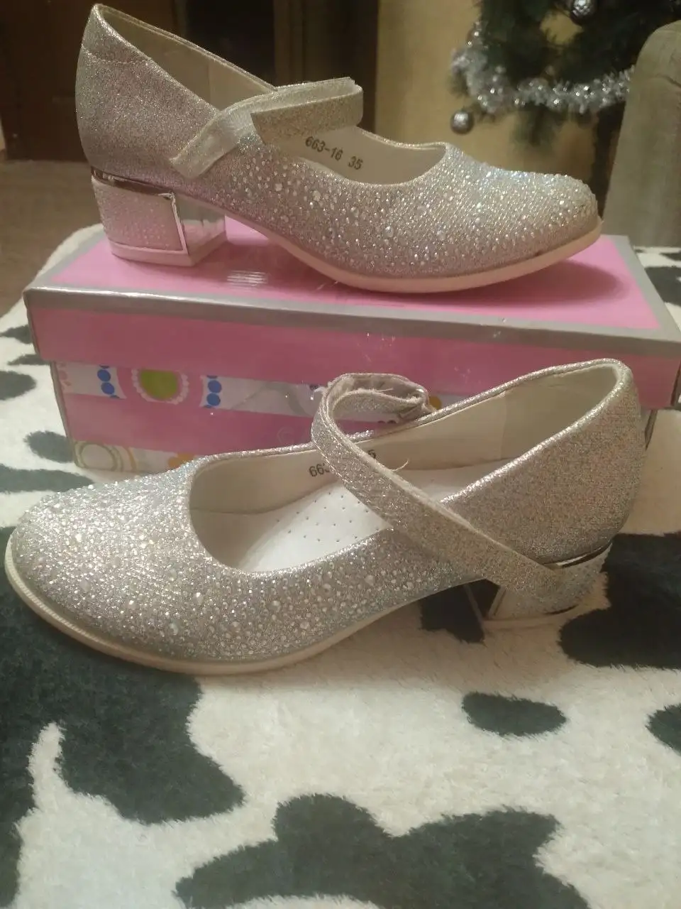 Туфли нарядные для девочки размер 35 - Детская обувь (Одежда) в Абакан