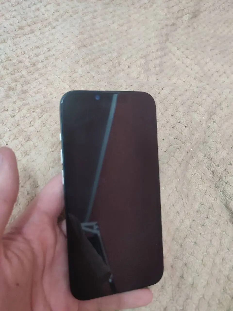 Продается iPhone 14 128 ГБ с замененным экраном и корпусом - Смартфоны и телефоны (Электроника) в Минусинск