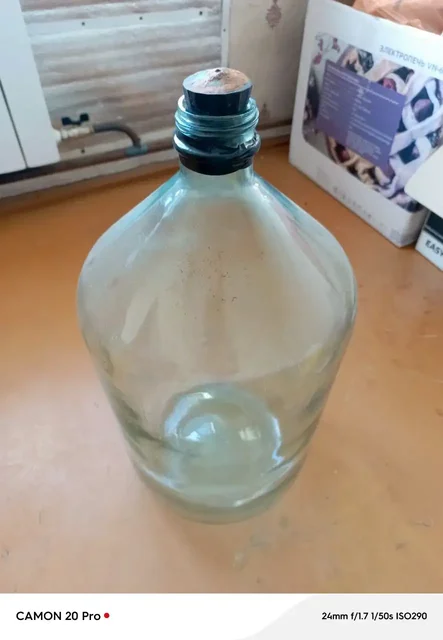 Продажа бутылей и банок различного объема - частное объявление в Минусинск