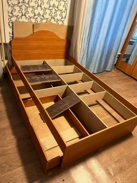 Кровать с двумя выдвижными ящиками - частное объявление в Минусинск