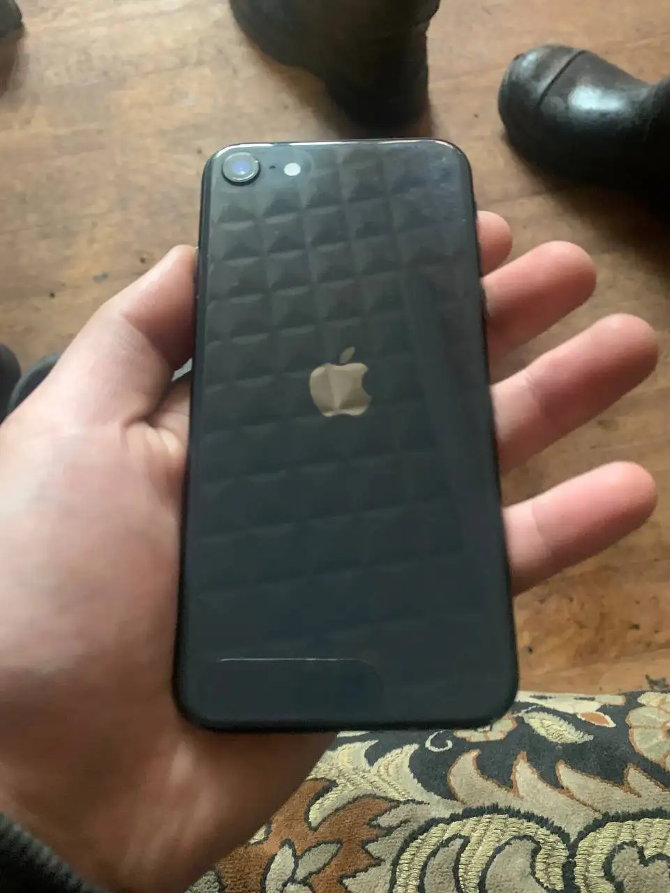 Продам или обмен iPhone SE 64 ГБ - Смартфоны (Электроника) в Абакан