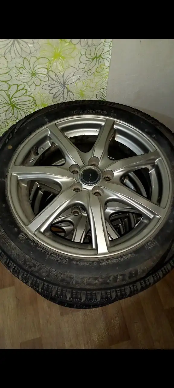 Продажа японских липучек для дисков 5×100 r16 - Шины и диски (Авто) в Минусинск