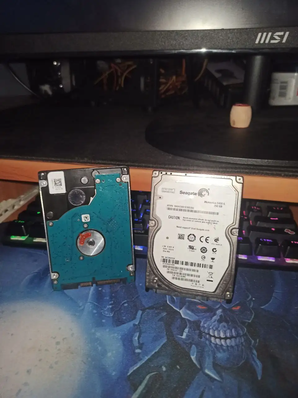 Продажа двух жестких дисков 750 ГБ и 250 ГБ - Компьютерные комплектующие (Электроника) в Минусинск