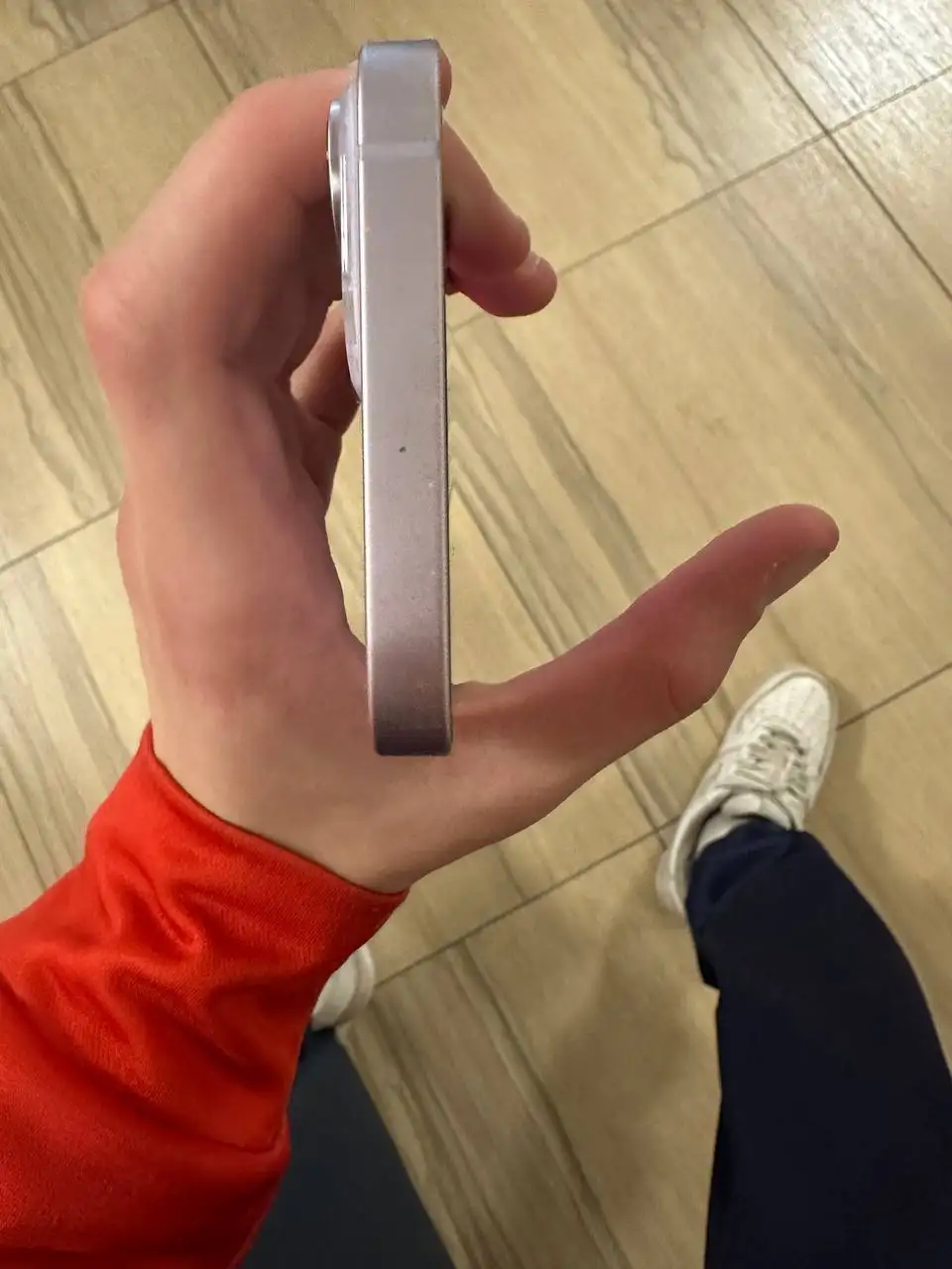 Обмен iPhone 14 с доплатой на более новые модели - Смартфоны (Электроника) в Минусинск