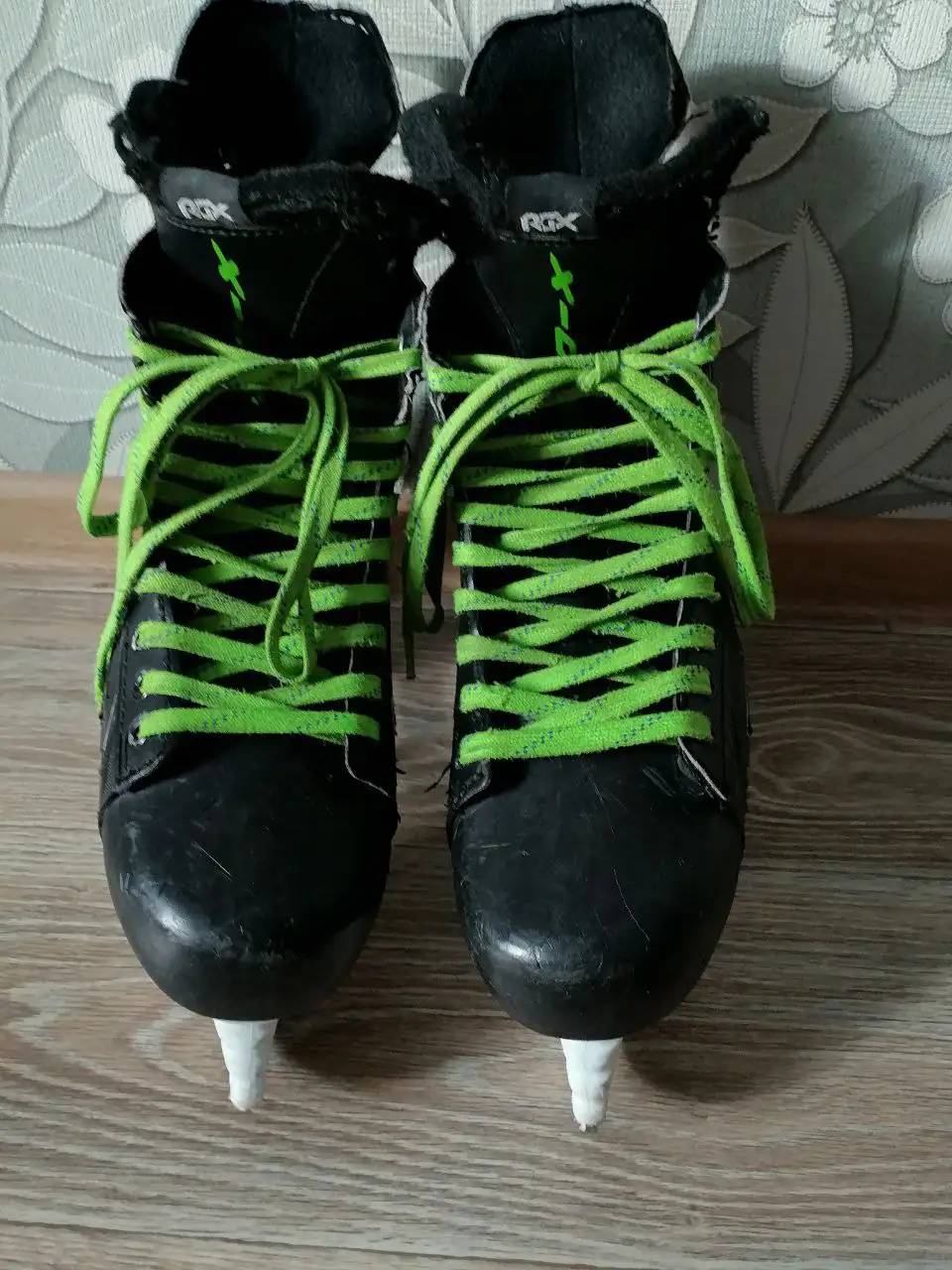 Продам коньки 43 размер - Коньки (Хобби и отдых) в Минусинск