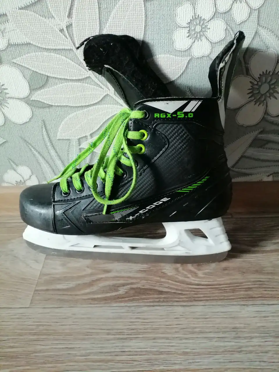 Продам коньки 43 размер - Коньки (Хобби и отдых) в Минусинск