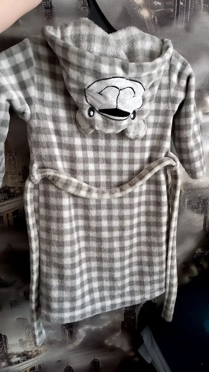 Продам 2 детских халата на 4-6 лет - Одежда (Барахолка) в Минусинск