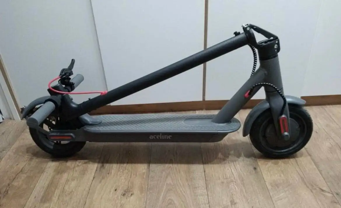 Продам электросамокат в хорошем состоянии - Электросамокаты (Электроника) в Минусинск