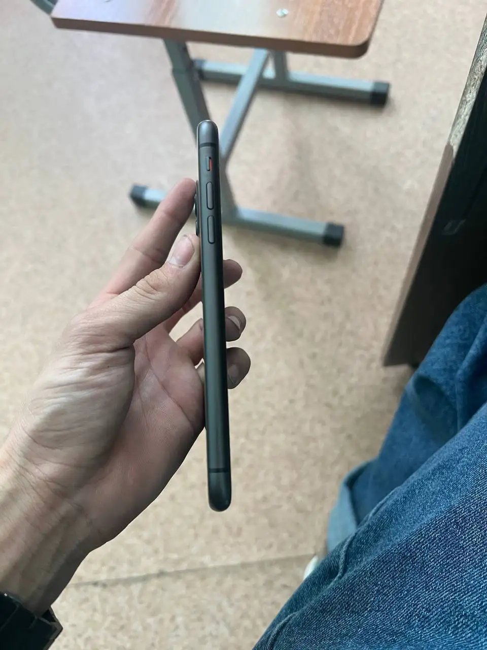 Продам iPhone 11 64ГБ с неработающим Face ID - Смартфоны (Электроника) в Минусинск