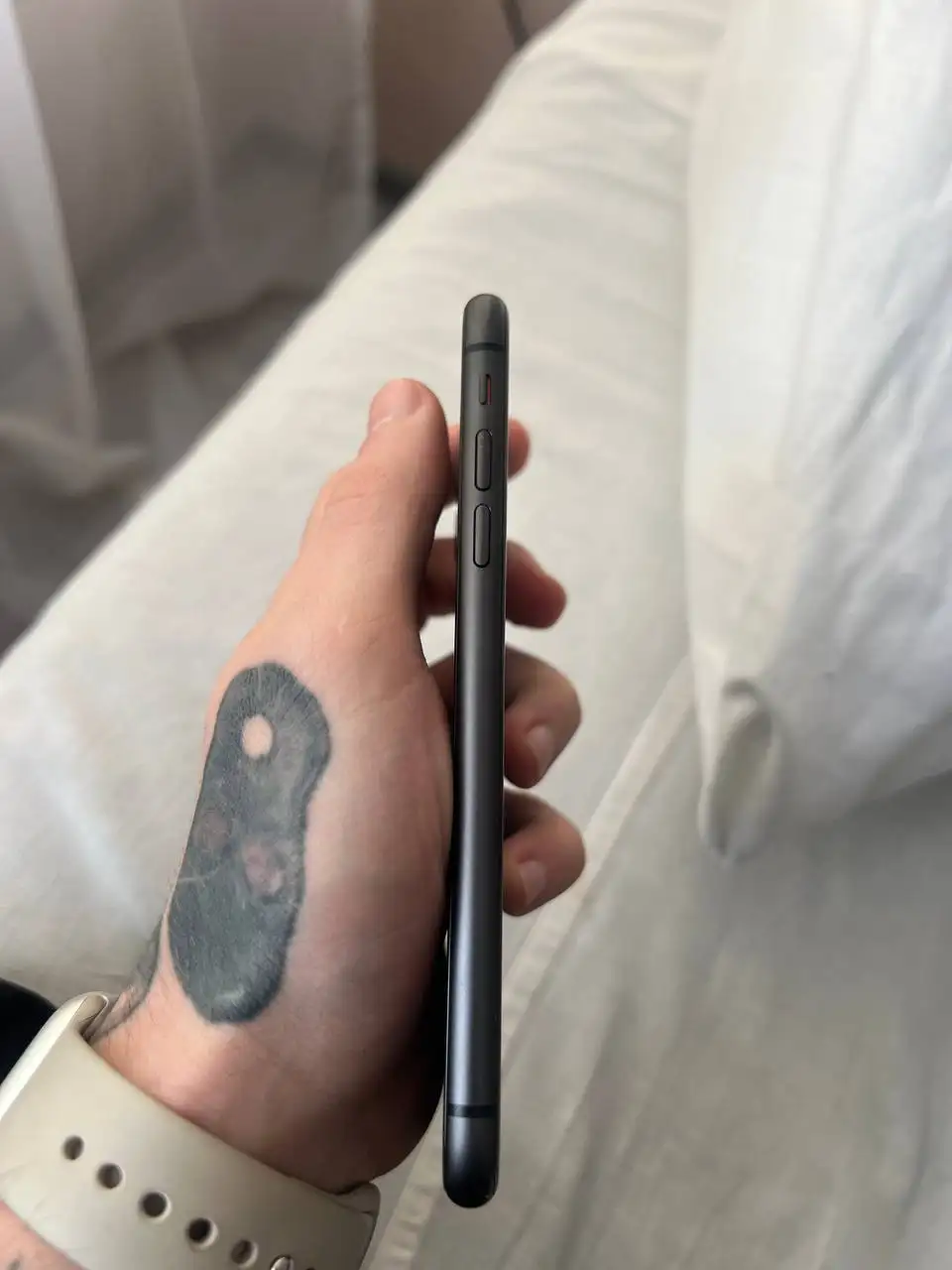 Обмен iPhone 11 128ГБ на более новую модель - Смартфоны (Электроника) в Минусинск