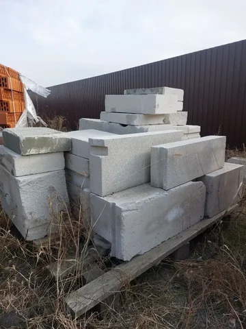 Отдам остатки газобетона для выравнивания площадки или засыпки ямы - Часы в Минусинск