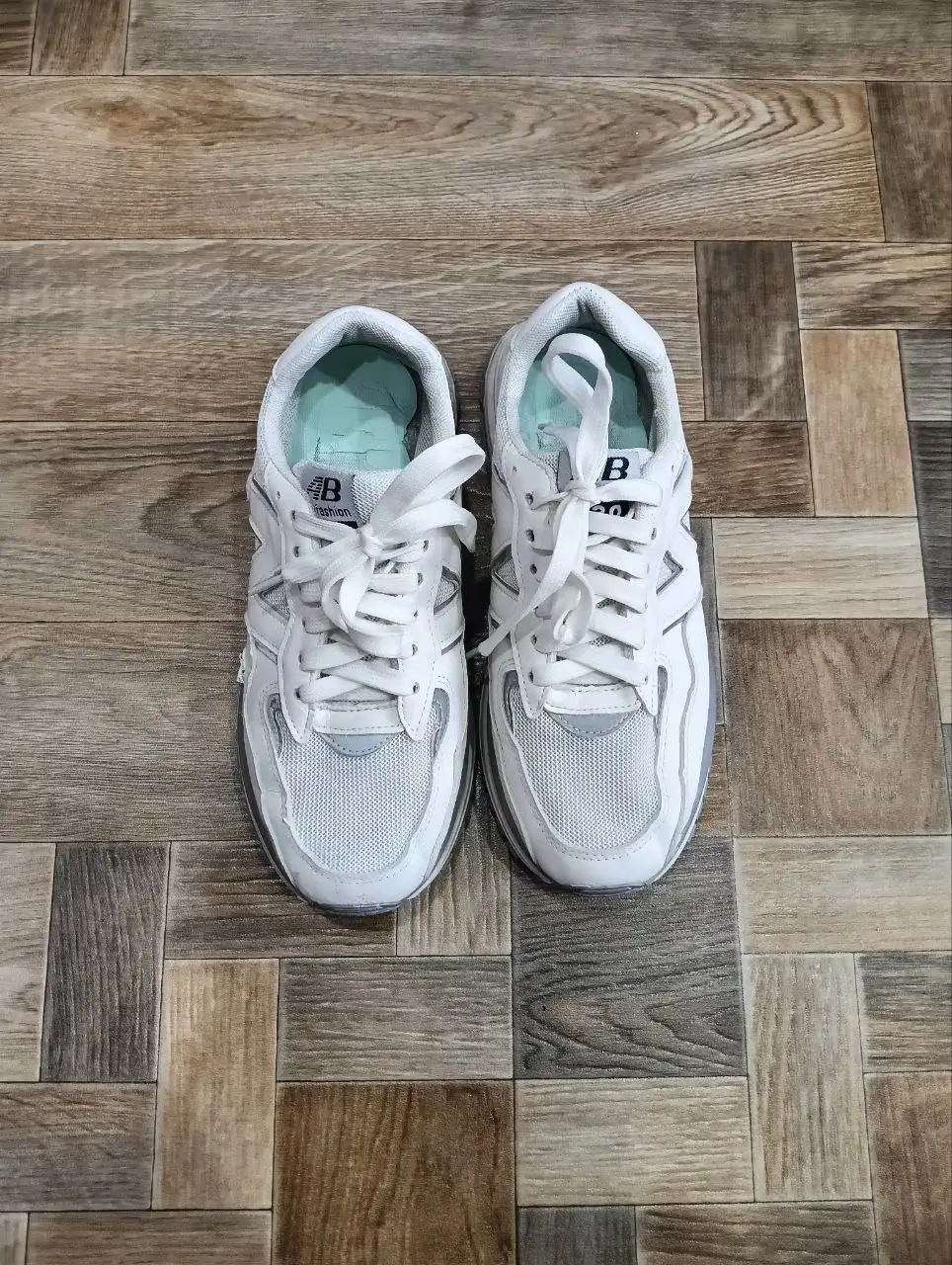 Кроссовки женские 39 размер - Обувь (Одежда) в Минусинск