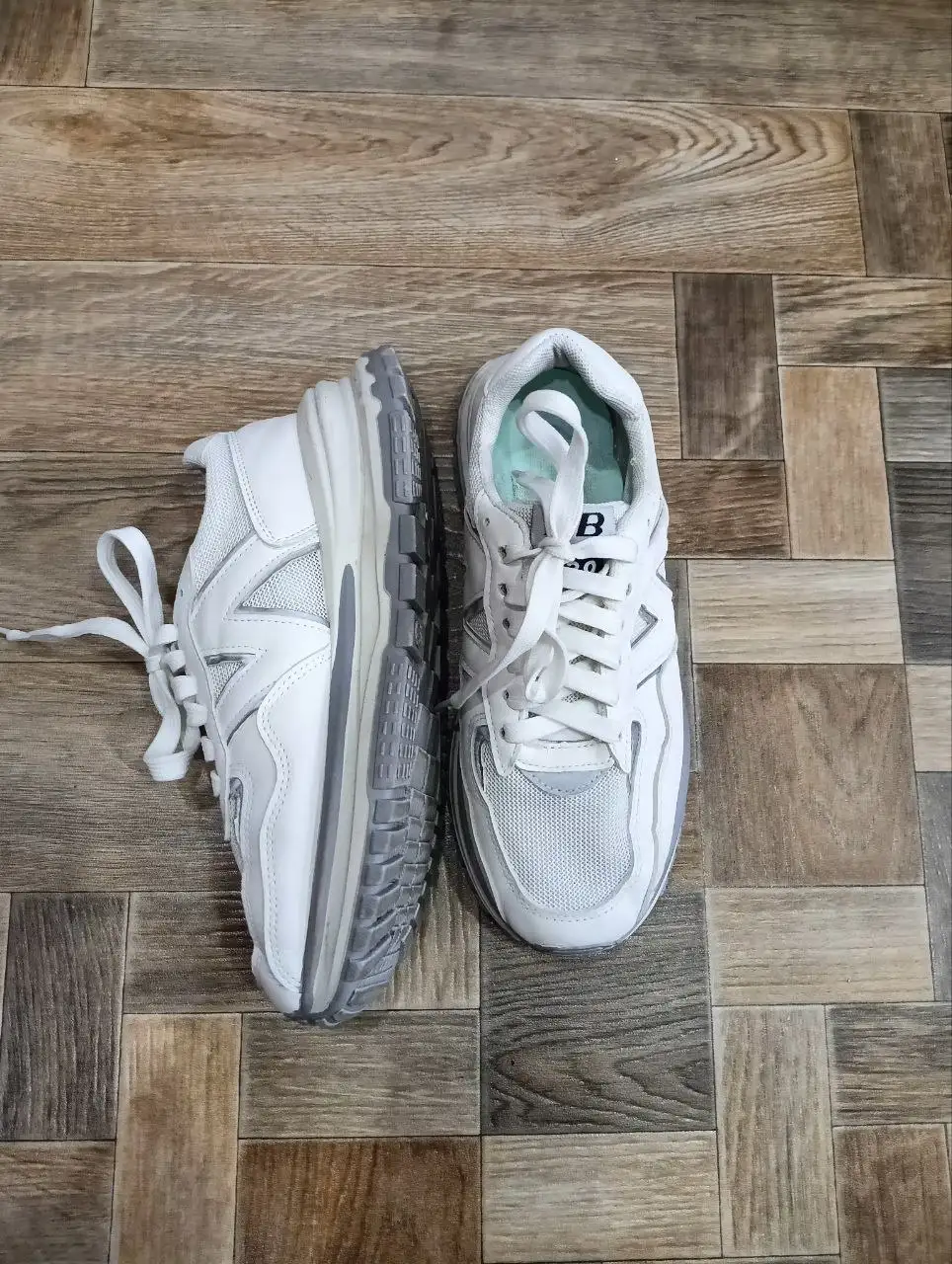 Кроссовки женские 39 размер - Обувь (Одежда) в Минусинск